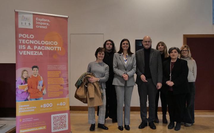 Foto della presentazione dell'incontro