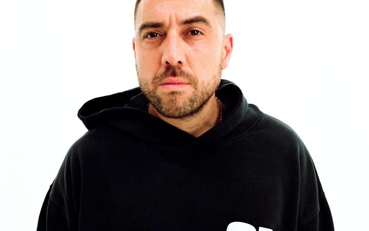 Coez apre &ldquo;Contaminazioni Musicali 2026&rdquo;: il 5 settembre concerto al Teatro Romano