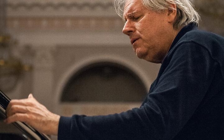 La Leggenda del Pianoforte Grigory Sokolov in Concerto a Treviso: Un Imperdibile Recital per Beethoven e Schubert