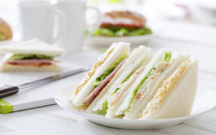 100 anni di morsi: il tramezzino compie un secolo