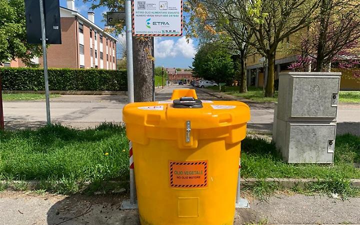 Carnevale sostenibile: ETRA invita a smaltire correttamente olio e coriandoli