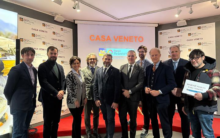 La presentazione della campagna a Casa Veneto, Cortina