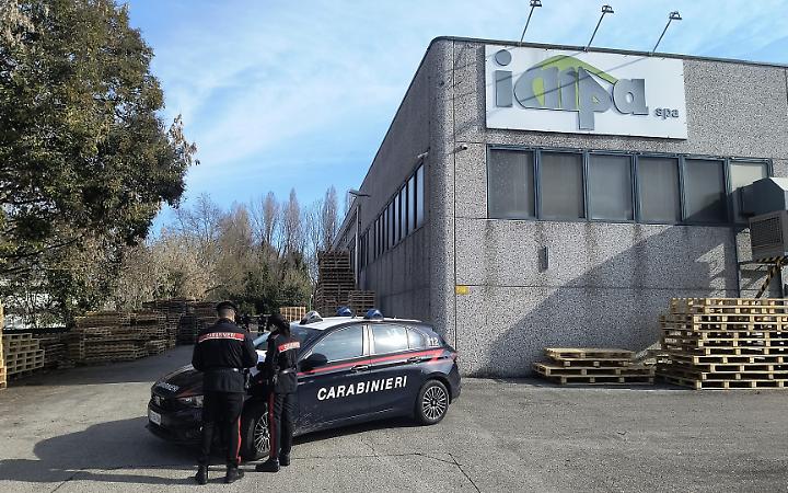 Esplosione in azienda a Casale sul Sile: operaio ferito durante la pulizia di un quadro elettrico