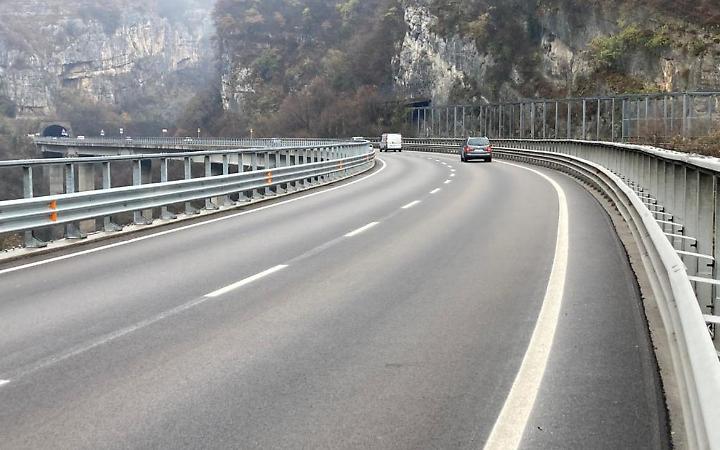 Taglio alberi lungo la Valsugana: chiusure temporanee della SS47 tra Ca&rsquo;Rossa e le Terrazze
