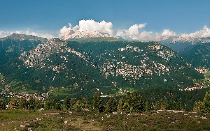 La pietra scritta: quando il Monte Cornon divenne il "Muro" dei pastori