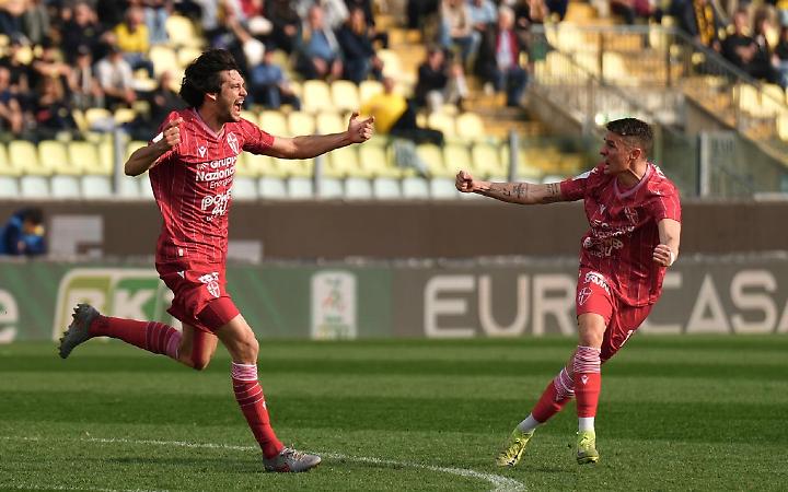 Colpaccio del Padova: Lasagna e Faedo puniscono un Modena distratto