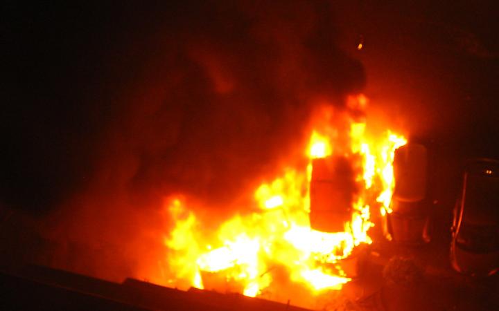 Incendio in un albergo a Dimaro: vigili del fuoco e soccorsi sul posto