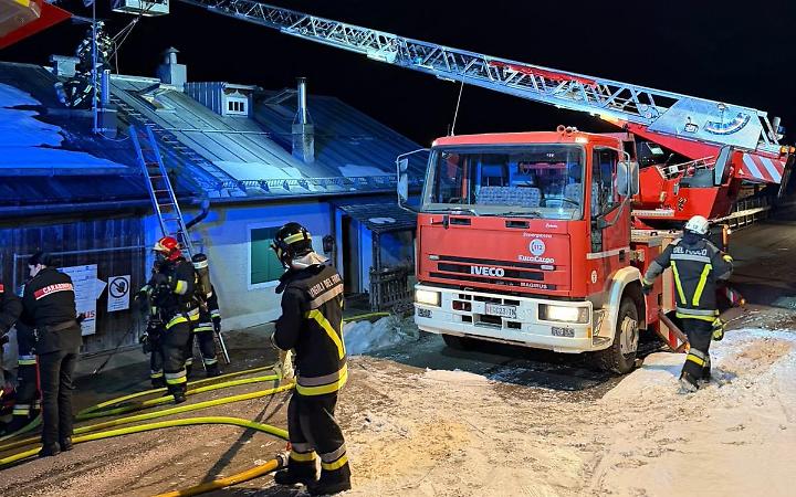 Foto dei vigili del fuoco di Canazei