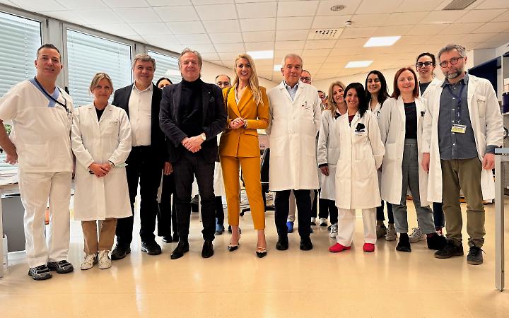 L&rsquo;Assessore Gerosa in visita all&rsquo;Ospedale dell&rsquo;Angelo: focus su innovazione e farmaci antiblastici