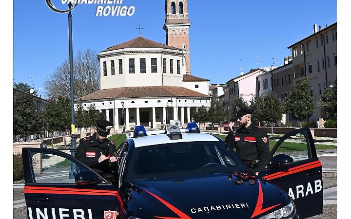 Rovigo, controlli straordinari dei Carabinieri: denunciata una donna per guida in stato d&rsquo;ebbrezza e segnalato un giovane per droga