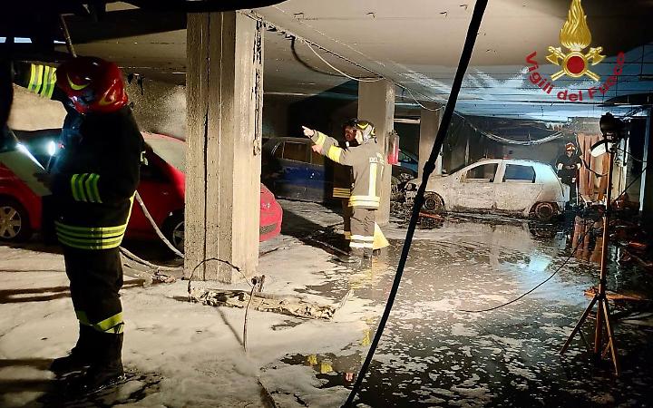 Incendio a Cerea: 15 persone soccorse in un condominio