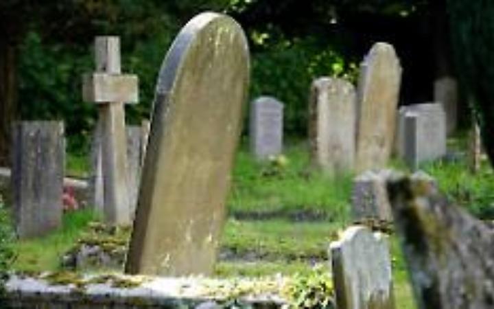 Cimiteri e piano urbanistico, pioggia di interventi per Cona