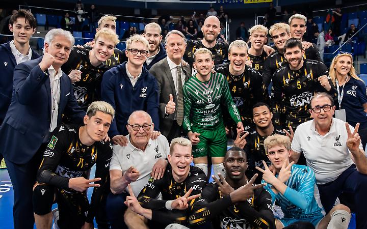 Rana Verona da batticuore: rimonta Milano e vola sul 2-0 nella serie