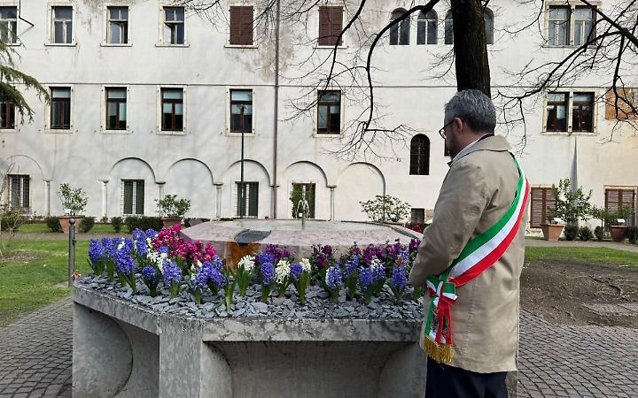 Trento ricorda le vittime del Coronavirus