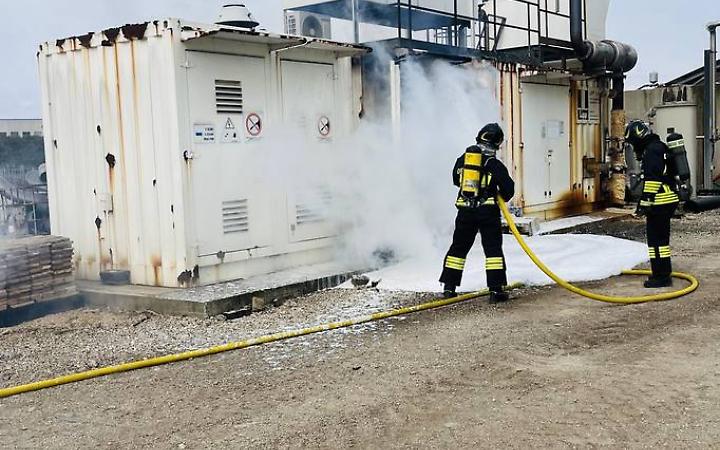 Chiarano, incendio in un motore a biogas: ustionato un operaio