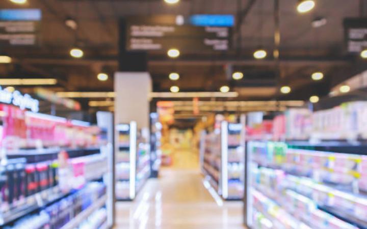 Furto da 2.200 euro in un supermercato di Peschiera del Garda: arrestato un 28enne