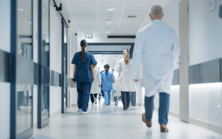 Vigilante morso da un paziente al pronto soccorso di Vicenza