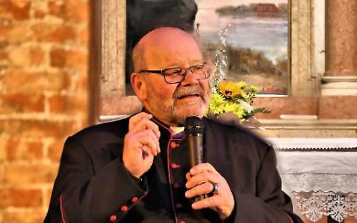 Addio a Monsignor Dino Pistolato, parroco di Gambarare: una vita dedicata alla comunit&agrave; e alla carit&agrave;
