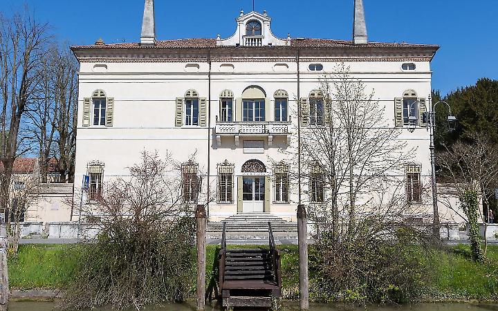 Presentato a villa dei Leoni &ldquo;Gente della Riviera&rdquo;