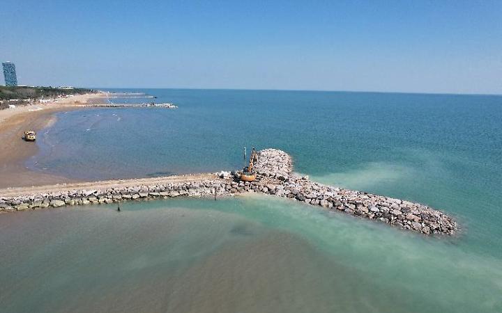 Jesolo Pineta, scudo contro l&rsquo;erosione: completata la nuova difesa costiera