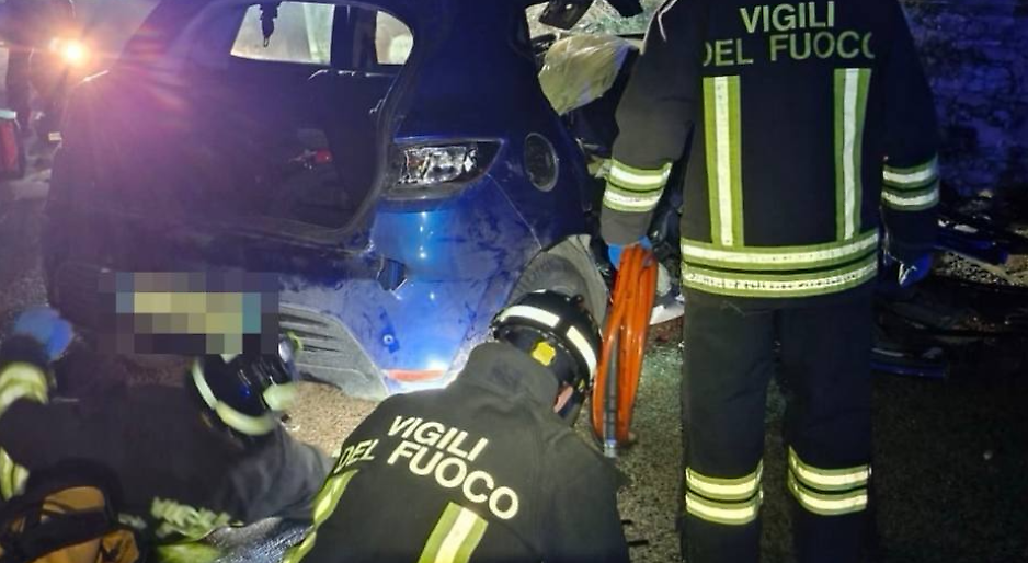 Auto finisce contro un muro ad Arcugnano: un giovane perde la vita