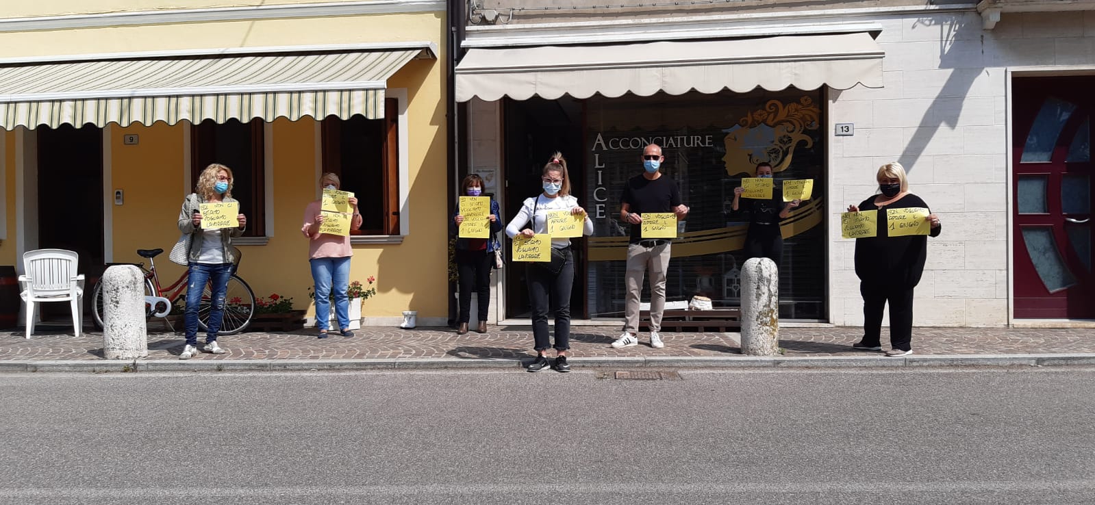 Protesta parrucchieri ed estetiste Fratta Polesine