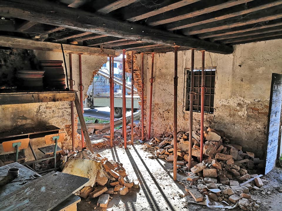 Il muro sfondato di villa Mattiolo