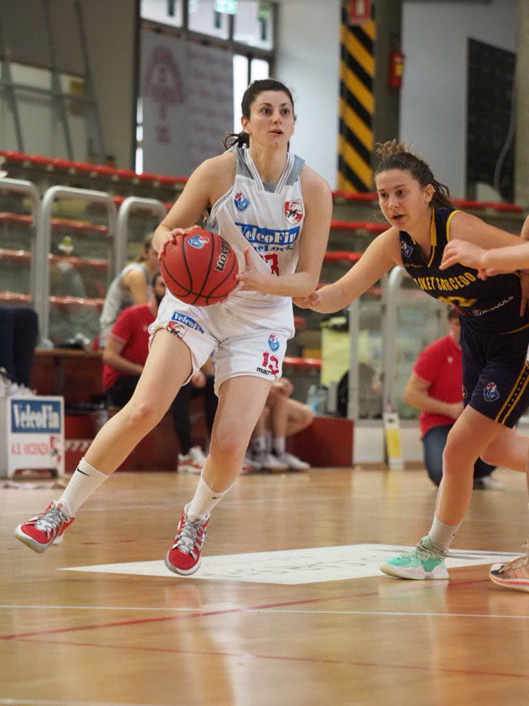 Villarrel (As Vicenza) e Carollo (Basket Sarcedo)