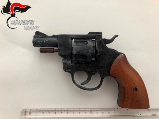 scacciacani sequestrata carabinieri bassano