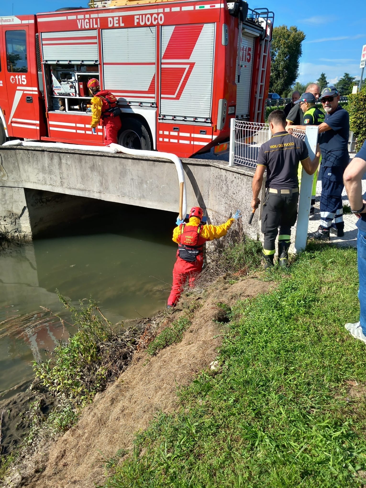 Vigili del Fuoco al lavoro sul Tergolino