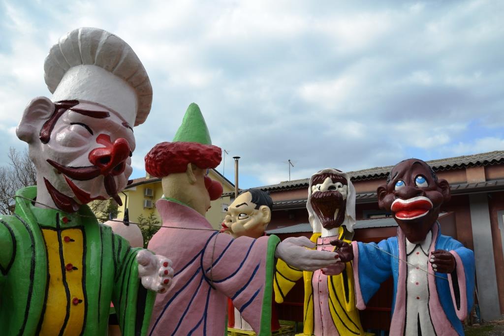 Bottrighe, i mascheroni dello storico carnevale di Bottrighe