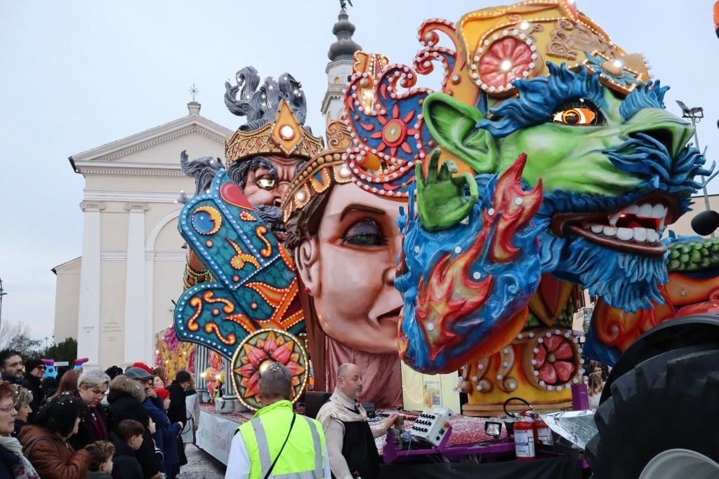 Bottrighe, carnevale da record