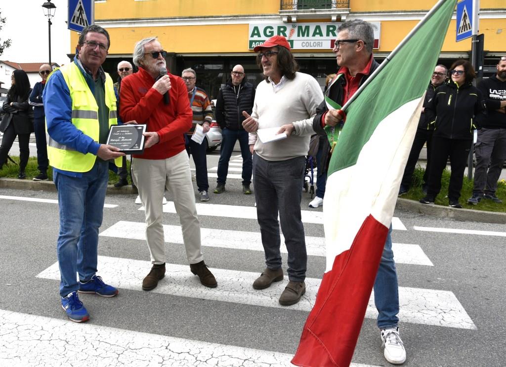 Bottrighe, riconoscimento a Fabrizio Andreotti dal club Motoristico Officine Ferarresi