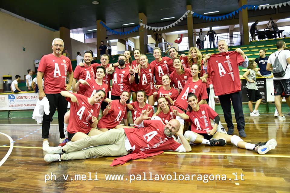 la maglia celebrativa del ritorno in A per Vicenza volley