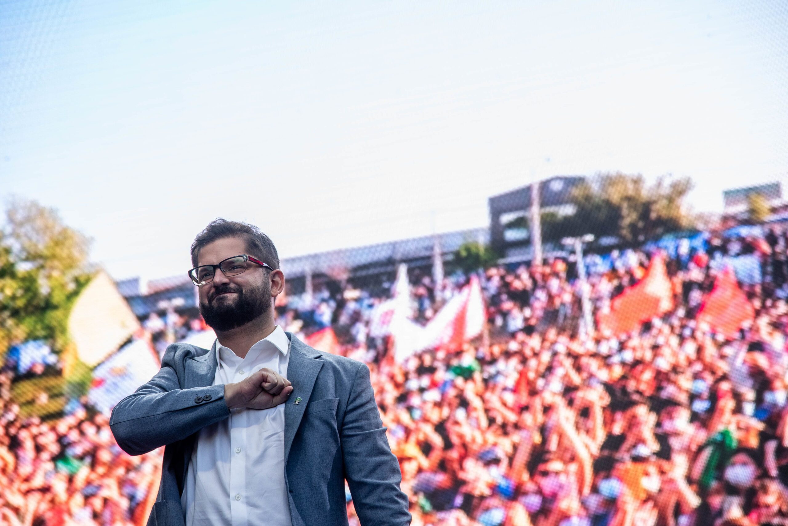 Presidential Candidate Gabriel Boric Holds Closing Rally Ahead Of Run-Off  Elections - La PiazzaWeb