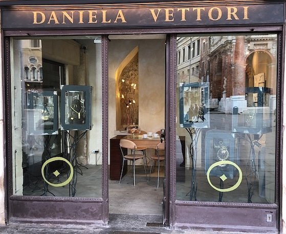 Daniela Vettori bottega - laPiazzaWeb